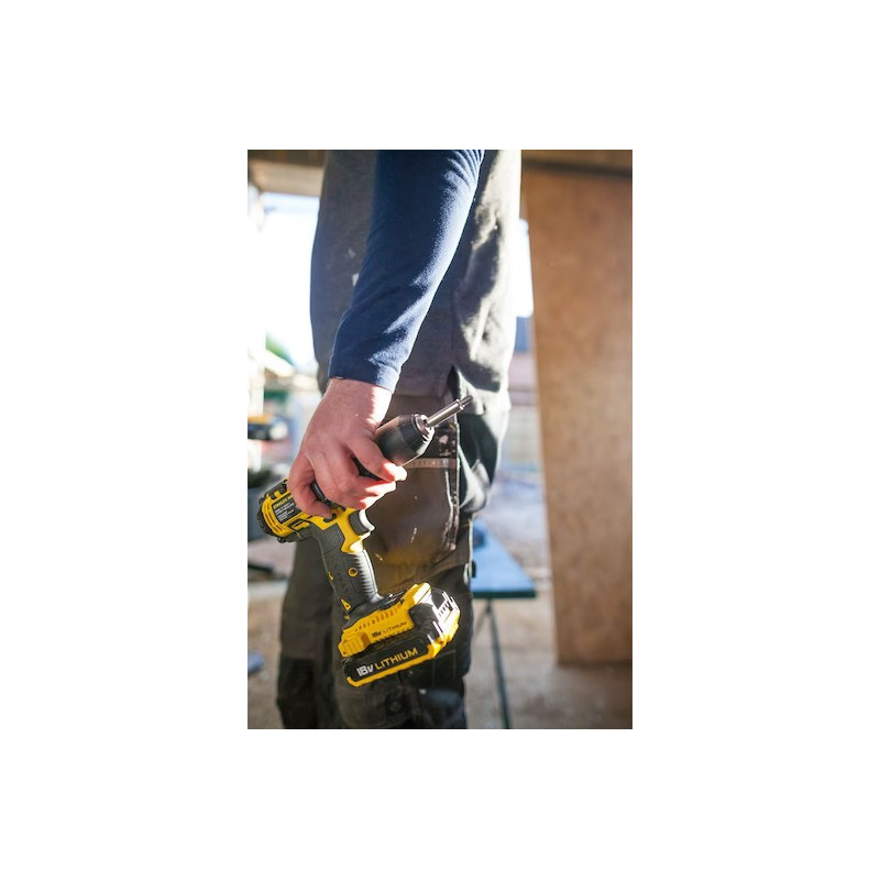 Akumulatorowa wiertarko-wkrętarka udarowa STANLEY FATMAX FMC625D2-QW