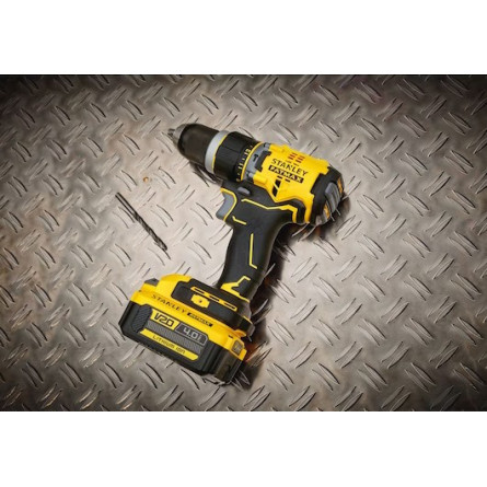 Bezszczotkowa wiertarko-wkrętarka udarowa 18V STANLEY FATMAX V20 SFMCD721M2K-QW