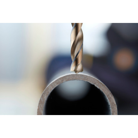 Zestaw 15 wierteł do metalu w etui HSS 1.5-10 mm IW3031503 Zestaw 15 wierteł do metalu w etui HSS 1.5-10 mm IW3031503