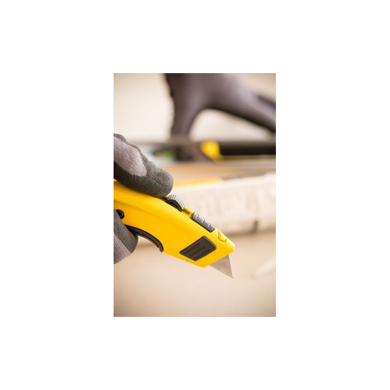 STANLEY FATMAX Nóż z ostrzem trapezowym CARBIDE 7-10-778 + ostrza