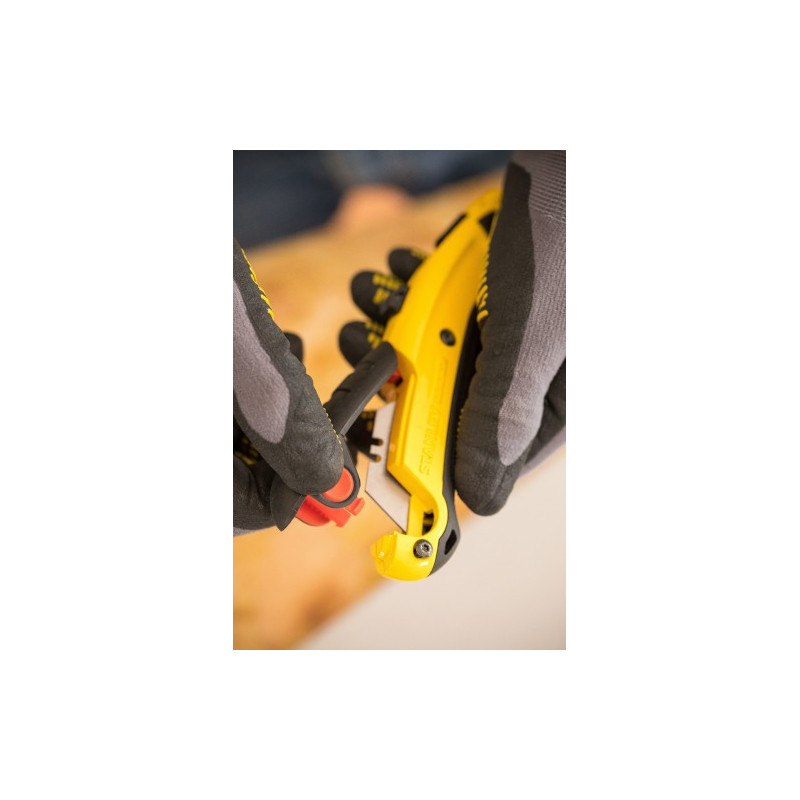 STANLEY FATMAX Nóż z ostrzem trapezowym CARBIDE 7-10-778 + ostrza