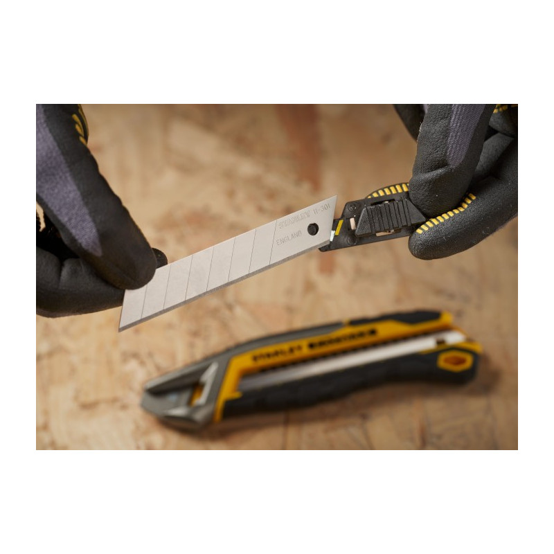 STANLEY Ostrze łamane 18mm (opak. 50szt.) 3-11-301 STANLEY Ostrze łamane 18mm (opak. 50szt.) 3-11-301