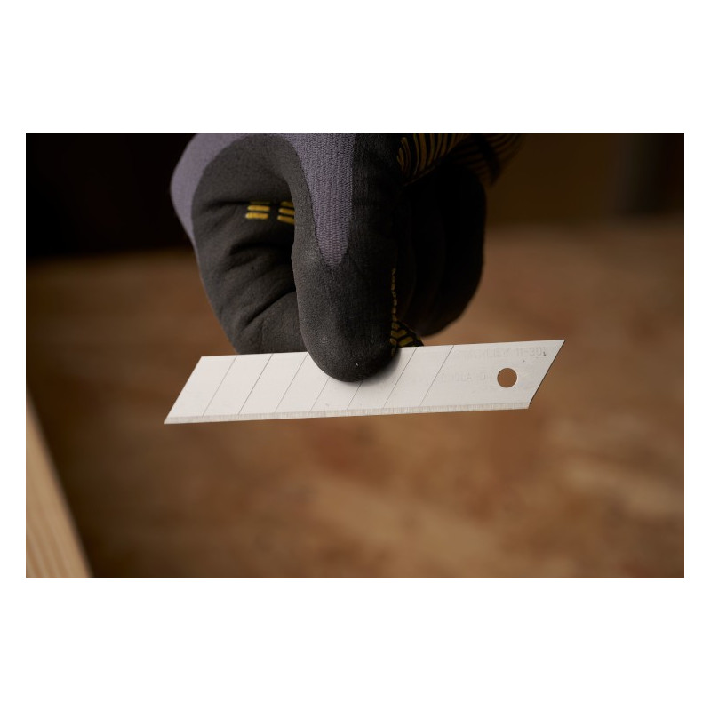 STANLEY Ostrze łamane 18mm (opak. 50szt.) 3-11-301 STANLEY Ostrze łamane 18mm (opak. 50szt.) 3-11-301