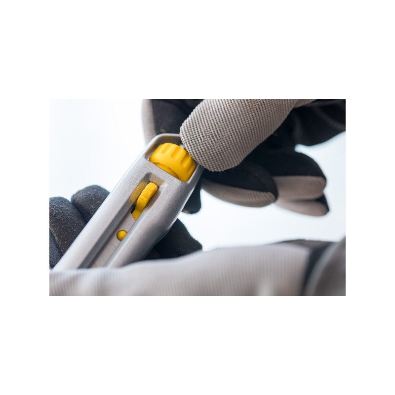 STANLEY FATMAX Nóż metalowy z ostrzem łamanym 18 mm / 9 mm 0-10-018 STANLEY FATMAX Nóż metalowy z ostrzem łamanym 18 mm / 9 mm 0-10-018