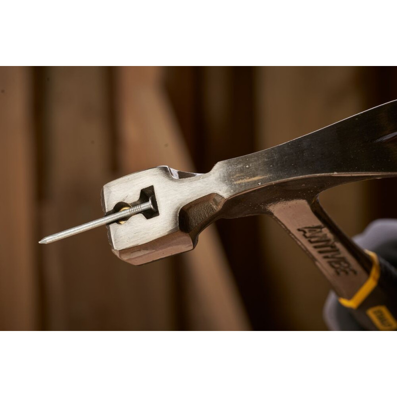 STANLEY Młotek ciesielski STANLEY Antivibe Latt Hammer 1-51-937 STANLEY Młotek ciesielski STANLEY Antivibe Latt Hammer 1-51-937