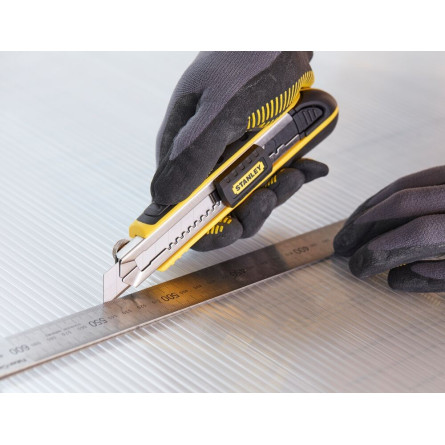 STANLEY Nóż łamany 18 mm FATMAX 0-10-481 + ostrza 6szt.