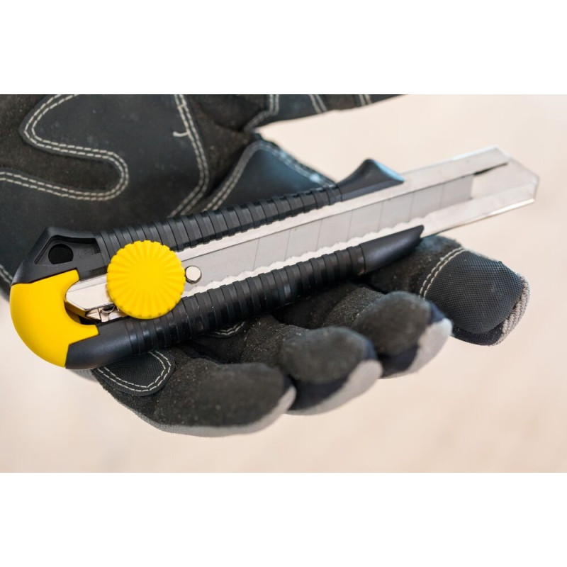 STANLEY Nóż łamany 18mm STANLEY DYNAGRIP 0-10-418