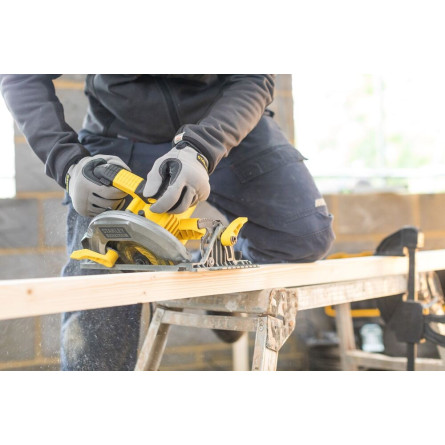 STANLEY Pilarka tarczowa 1650W FME301-QS