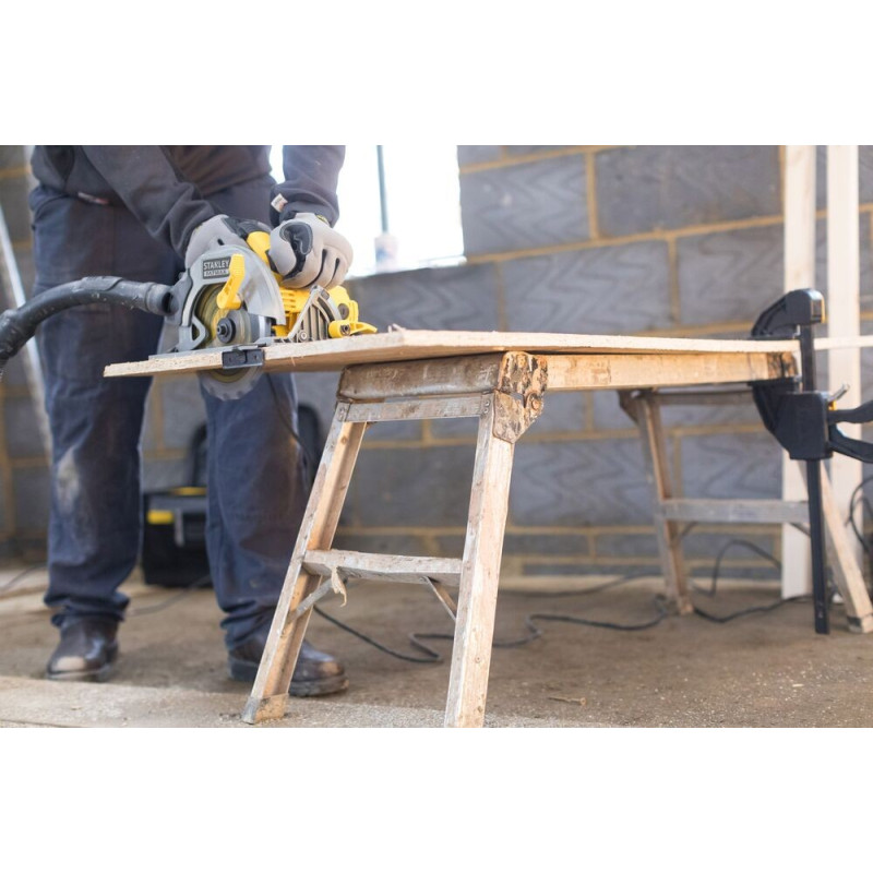 STANLEY Pilarka tarczowa 1650W FME301-QS