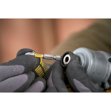 STANLEY Bezszczotkowa zakrętarka udarowa 18V FATMAX V20 SFMCF830D2K-QW
